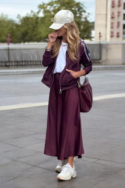 Σατινέ Μίντι Φούστα in Burgundy