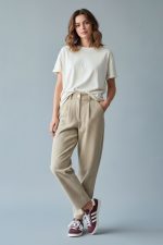 Κοτλέ παντελόνι carrot fit με λάστιχο στη μέση