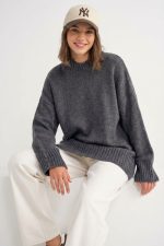 Olga Soft Oversized Sweater in Grey