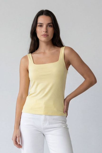 Viscose tank top με φαρδιά ράντα, super μαλακό και άνετο. ,ιδανικό για καθημερινή αλλά και εσωτερική χρήση. Minimal basic κομμάτι για εύκολο layering.