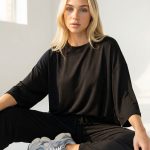 Apri Loose Viscose T-Shirt in black
