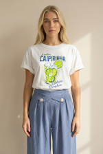 Η Παντελόνα Double είναι το απόλυτο κομμάτι για κομψά αλλά και άνετα looks. Με ανάλαφρο, λεπτό ύφασμα που δεν διαφανίζει, προσφέρει άψογη εφαρμογή και elegant κίνηση σε κάθε βήμα. Η άνετη γραμμή σε συνδυασμό με το λάστιχο στο πίσω μέρος εξασφαλίζει τέλεια προσαρμογή στο σώμα, ενώ η minimal αισθητική την κάνει εύκολη στο styling – από casual μέχρι πιο polished εμφανίσεις. Ιδανική επιλογή για καθημερινότητα, γραφείο αλλά και travel looks. Styling Tips