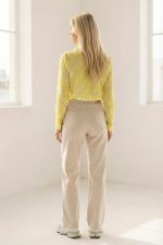 Ανακάλυψε το εμπριμέ sheer πουκάμισο in yellow  με ανάλαφρο ύφασμα και κομψή εφαρμογή. Ιδανικό για chic εμφανίσεις όλη μέρα. Shop στο WhiteTie.gr.