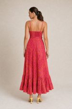 Gini Κρουαζέ Φόρεμα art silk in pink and orange Κωδικός: 1099  Χαρακτηριστικά Προϊόντος • Ύφασμα: 100% Art Silk  • Υφή: Σατινέ, αέρινη και δροσερή • Γραμμή: Χαλαρή εφαρμογή0  Εντυπωσιακό μπλε εμπριμέ print ασύμμετρο σχέδιο   • Σχέδιο: Κρουαζέ • Τελείωμα: Ασύμμετρο • Ραντάκια: Αυξομειώνονται • Πλάτη: Σφηκοφωλιά με λάστιχο για άνεση και καλύτερη εφαρμογή • Ιδιότητα: Non iron 📏 Διαστάσεις Φορέματος • Στήθος: έως 96 cm • Μέση: έως 98 cm • Περιφέρεια: έως 145 cm Οδηγίες Φροντίδας • Πλύσιμο στο χέρι ή στους 30°C • Όχι στύψιμο • Δεν χρειάζεται σιδέρωμα