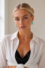 Mint Dream Earrings Χαρακτηριστικά • Stainless Steel • Mint glossy λεπτομέρεια • Χρυσό περίγραμμα • Organic statement σχέδιο • Ανθεκτικά στην καθημερινή χρήση • Ελαφριά και άνετα • Ιδανικά για summer & resort looks Υλικό Stainless Steel  Υποαλλεργικό  Δεν μαυρίζει εύκολα Ανθεκτικό στη φθορά και την καθημερινή χρήση  Δεν σκουριάζει Διατηρεί τη λάμψη του για μεγάλο χρονικό διάστημα
