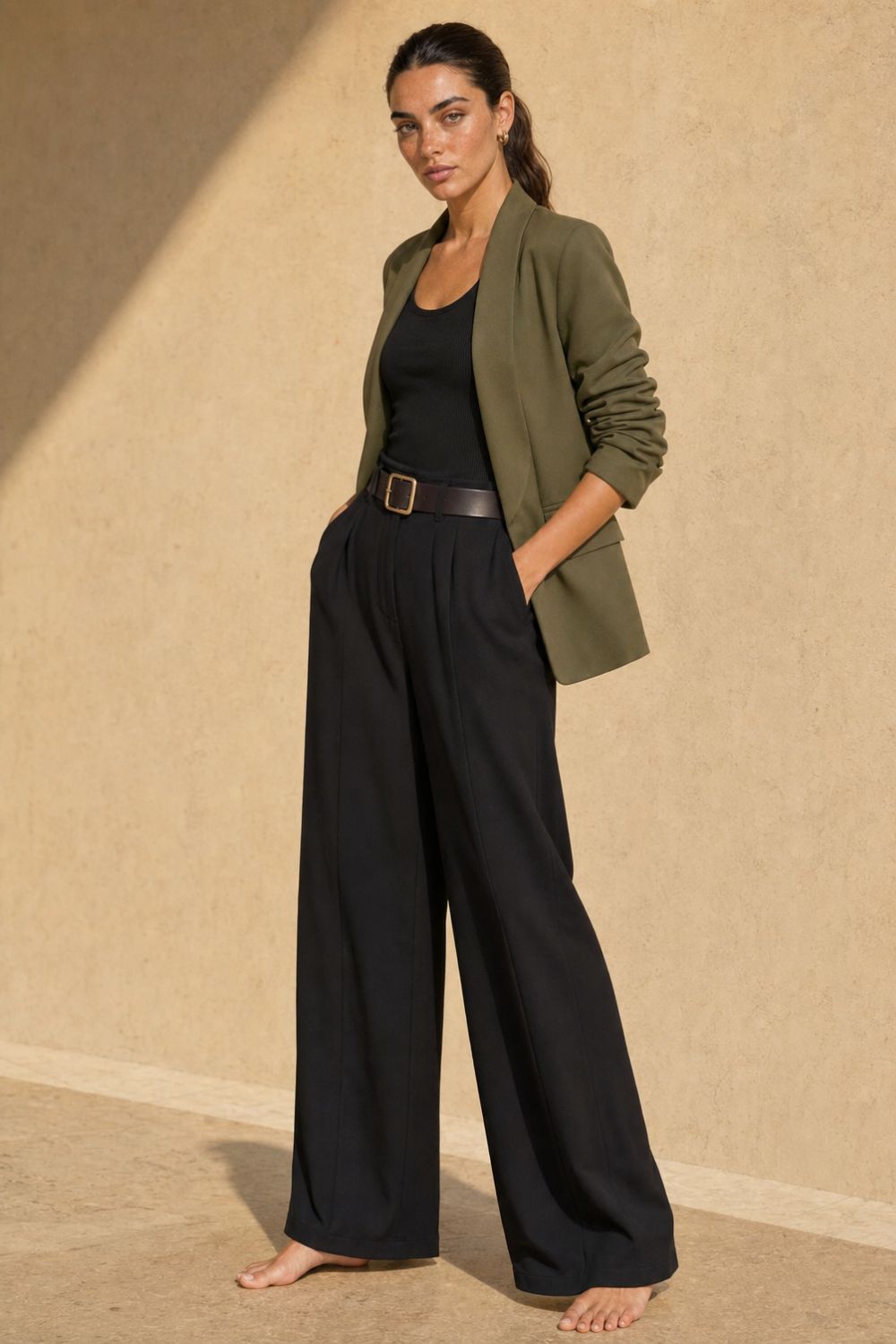 Κωδ.: 5926 Χαρακτηριστικά Προϊόντος Γραμμή: Relaxed / Oversized fit Μέγεθος: One Size – καλύπτει έως Large Ύφασμα: Ελαφρύ structured tailoring fabric με όμορφο πέσιμο Σχεδιασμός: Open-front, χωρίς κουμπώματα Μανίκια: 3/4 με σουρωμένο / ruched τελείωμα Εσωτερικό: Σατινέ επένδυση Non Iron Φροντίδα Πλύσιμο έως 30°C Χωρίς στύψιμο Χαμηλές στροφές Όχι στεγνωτήριο Non Iron Εάν χρειαστεί σιδέρωμα, προτείνεται χαμηλή θερμοκρασία και πάντα με προστατευτικό πανί ανάμεσα στο σίδερο και το ύφασμα Κωδ.: 5926 Χαρακτηριστικά Προϊόντος Γραμμή: Relaxed / Oversized fit Μέγεθος: One Size – καλύπτει έως Large Ύφασμα: Ελαφρύ structured tailoring fabric με όμορφο πέσιμο Σχεδιασμός: Open-front, χωρίς κουμπώματα Μανίκια: 3/4 με σουρωμένο / ruched τελείωμα Εσωτερικό: Σατινέ επένδυση Non Iron Φροντίδα Πλύσιμο έως 30°C Χωρίς στύψιμο Χαμηλές στροφές Όχι στεγνωτήριο Non Iron Εάν χρειαστεί σιδέρωμα, προτείνεται χαμηλή θερμοκρασία και πάντα με προστατευτικό πανί ανάμεσα στο σίδερο και το ύφασμα