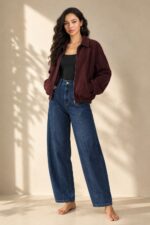 Suede Bomber Jacket Κωδ:21020 Χαρακτηριστικά Προϊόντος One Size – καλύπτει έως Large Oversized / relaxed εφαρμογή ballon Cropped γραμμή Μαλακό και ελαφρύ ύφασμα Suede feel υφή Κλασικός γιακάς Κλείσιμο με φερμουάρ μπροστά Μακριά, άνετα μανίκια χωρίς λάστιχο στο τελείωμα Χαμηλωμένοι ώμοι Ιδανικό για layering Non-Iron Ενδεικτικές Διαστάσεις Μέτρηση One Size Στήθος έως ~116 cm Περιφέρεια έως ~112 cm Μήκος ~54 cm Μήκος μανικιού ~58 cm Οδηγίες Φροντίδας Πλύσιμο στο πλυντήριο σε κρύο νερό Επιλέξτε ήπιο πρόγραμμα Χωρίς στύψιμο Φυσικό στέγνωμα Όχι στεγνωτήριο Non-Iron Δεν χρειάζεται σιδέρωμα
