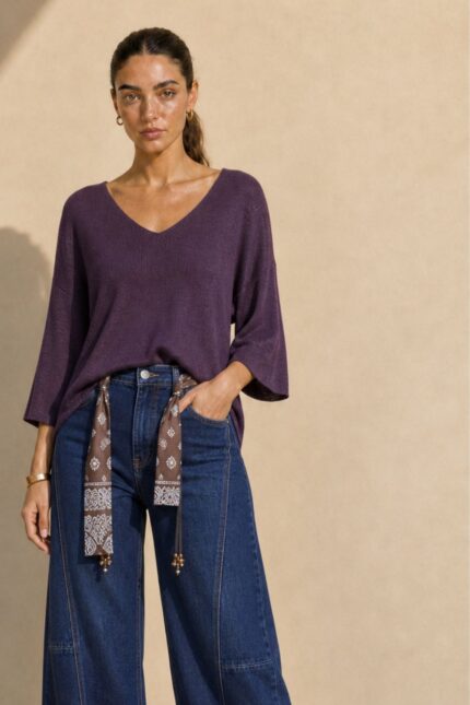 Katia Knitted Top in Purple Κωδικός: 7030 Χαρακτηριστικά Προϊόντος • One Size – καλύπτει έως X-Large • Ύφασμα modal extra fluffy • Υποαλλεργικό και skin-friendly modal mix • Μανίκια 3/4 μήκος • Γραμμή κανονική προς χαλαρή • Απαλή και ελαφριά υφή • Άνετη εφαρμογή για καθημερινό στυλ .Οδηγίες Φροντίδας • Πλύσιμο στους 30°C με κρύο νερό • Χωρίς στύψιμο • Στέγνωμα σε επίπεδη επιφάνεια
